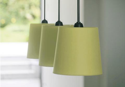 ARSINOE in brushed bronze with lampshades in Coton vert prairie (fabric from category 1)